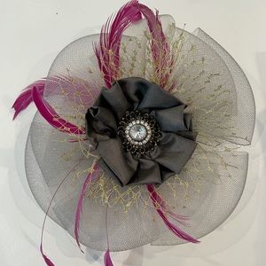 Custom made fascinator